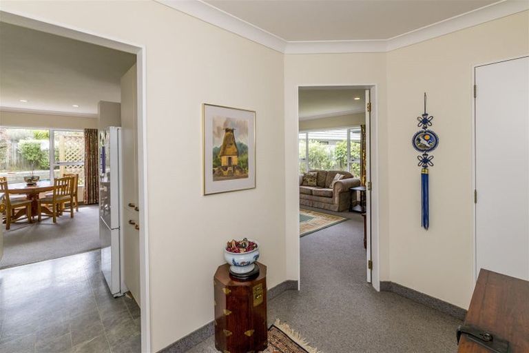 Photo of property in 35 Spackman Crescent, Paraparaumu, 5032