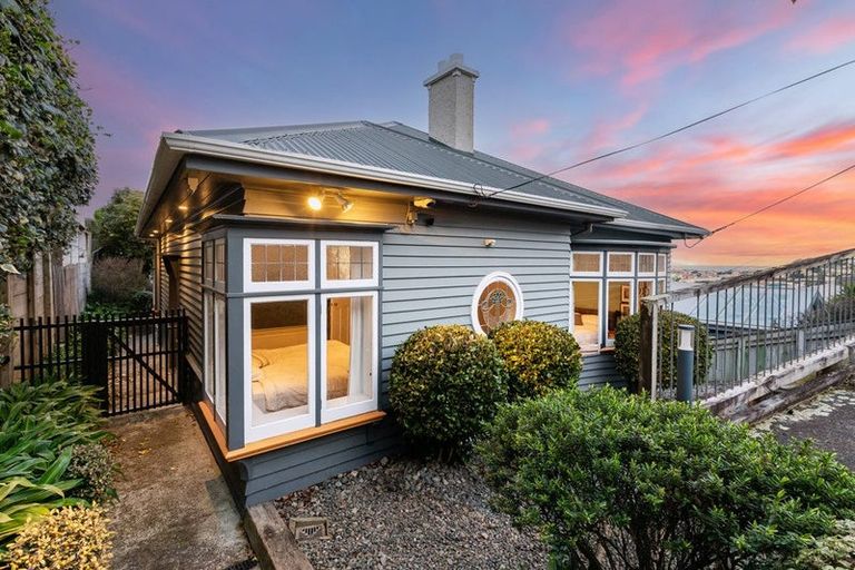 Photo of property in 131 Overtoun Terrace, Hataitai, Wellington, 6021