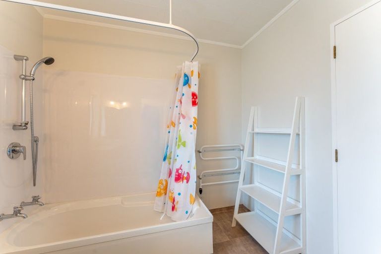 Photo of property in 9 Hillview Place, Pleasant Point, 7903