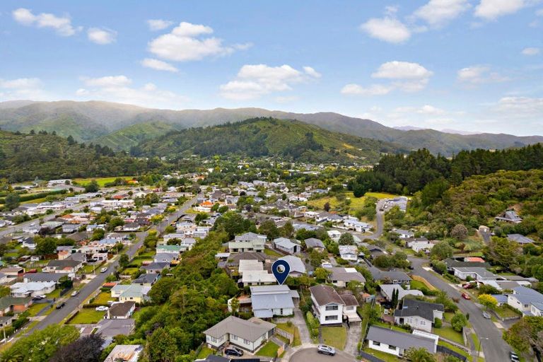 Photo of property in 6b Ely Grove, Wainuiomata, Lower Hutt, 5014