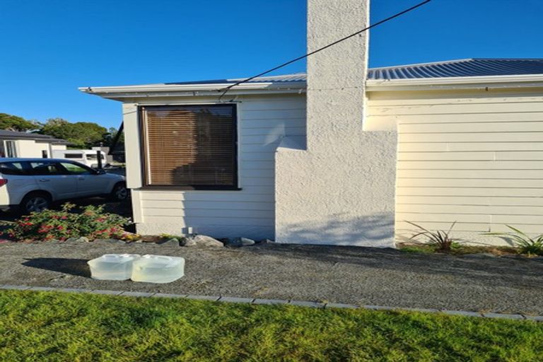 Photo of property in 6 Allan Street, Otatara, Invercargill, 9879