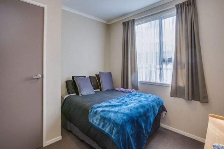 Photo of property in 1/63 Royal Crescent, Saint Kilda, Dunedin, 9012