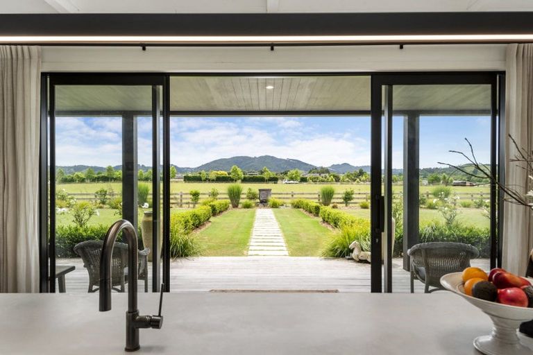 Photo of property in 162 Monument Road, Clevedon, Papakura, 2582