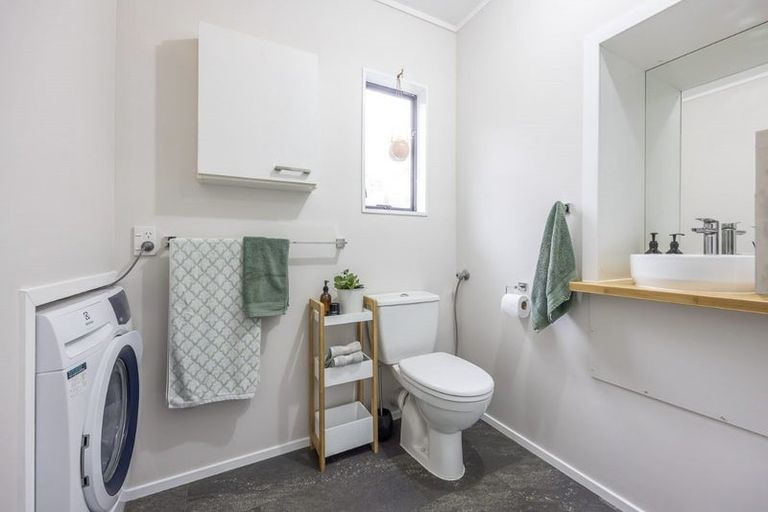 Photo of property in 30 Te Anau Place, Pakuranga Heights, Auckland, 2010