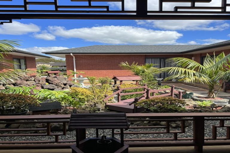 Photo of property in 12 Te Awa Place, Red Beach, 0932