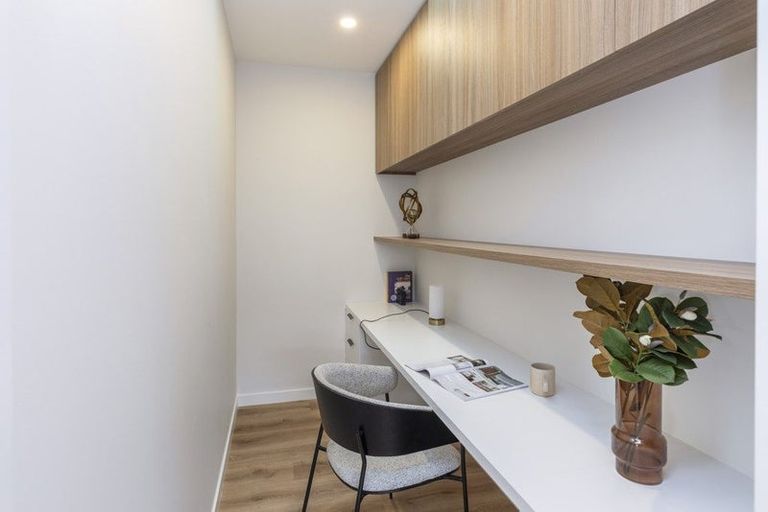 Photo of property in 2 Perehia Mews, Marshland, Christchurch, 8083