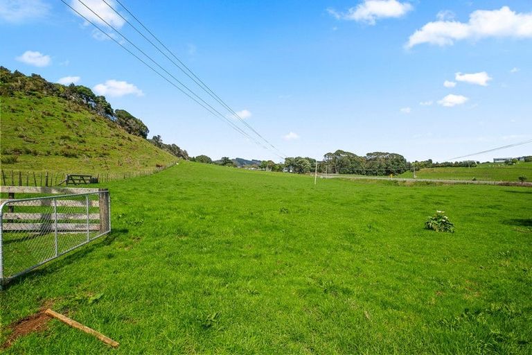Photo of property in State Highway 3, Tongaporutu, Urenui, 4378