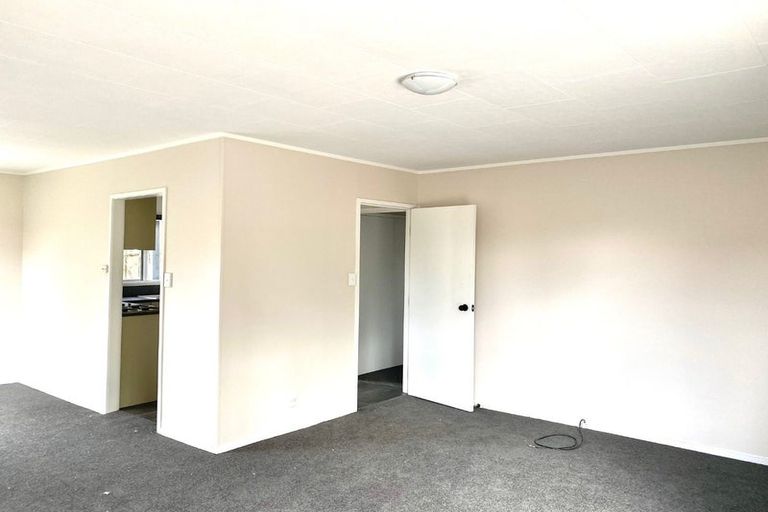 Photo of property in 3 Sabana Place, Unsworth Heights, Auckland, 0632
