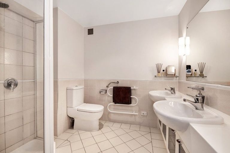 Photo of property in 50 Harbour Village Drive, Gulf Harbour, Whangaparaoa, 0930