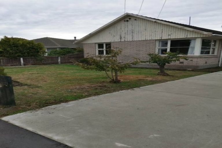 Photo of property in 18 Vivian Street, Burwood, Christchurch, 8083