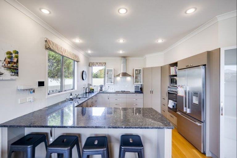 Photo of property in 154b Avondale Road, Greenmeadows, Napier, 4112