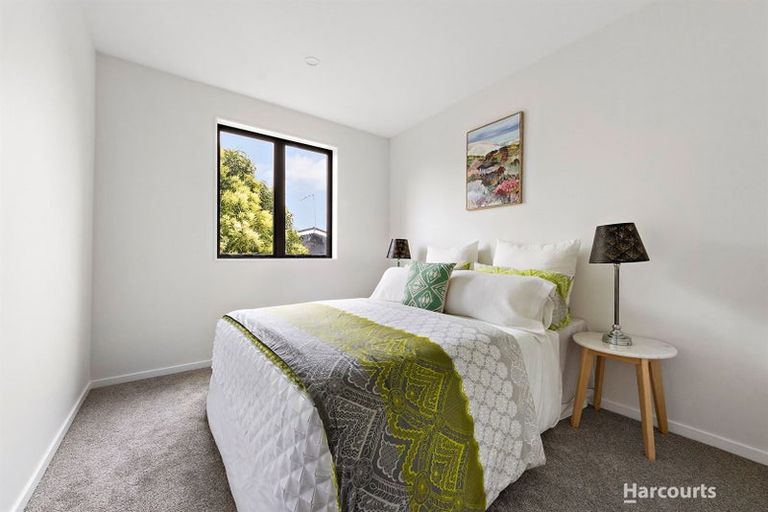 Photo of property in 2/6 Kereru Street, Henderson, Auckland, 0612