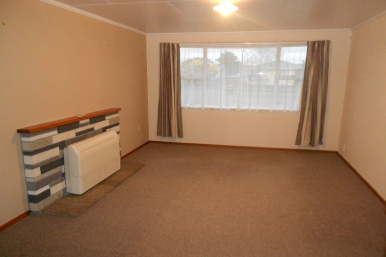 Photo of property in 37 Benmore Avenue, Cloverlea, Palmerston North, 4412