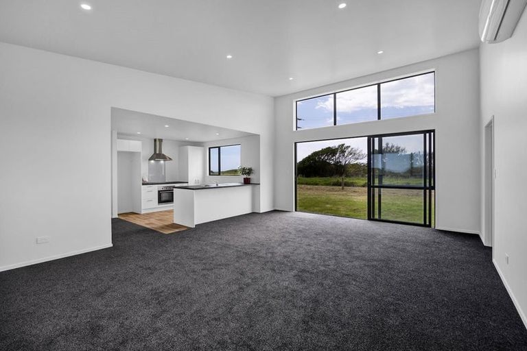 Photo of property in 387 Tipoka Road, Rahotu, Opunake, 4685