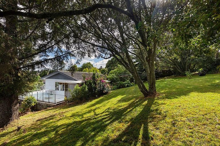 Photo of property in 11 Terra Nova Street, Glen Eden, Auckland, 0602