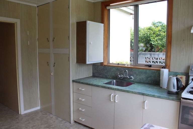 Photo of property in 16 Queen Street, Milton, 9220