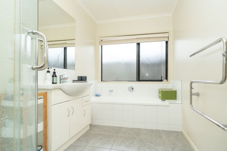 Photo of property in 56 Aquila Crescent, Rototuna North, Hamilton, 3210