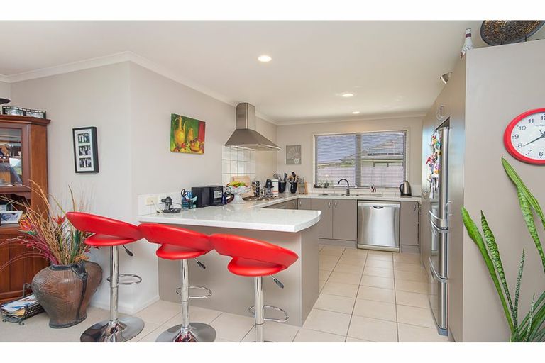 Photo of property in 10 Mccall Drive, Waiuku, 2123