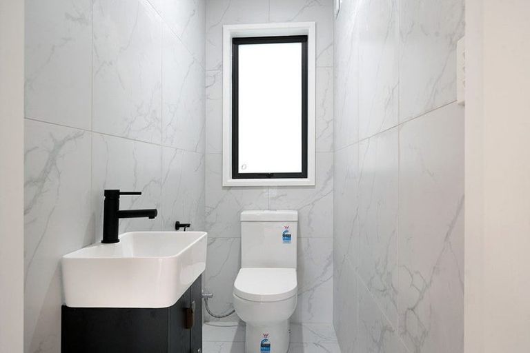Photo of property in 6/1 Waters Place, New Lynn, Auckland, 0600