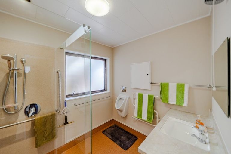 Photo of property in 32 O'dowd Road, Taradale, Napier, 4112