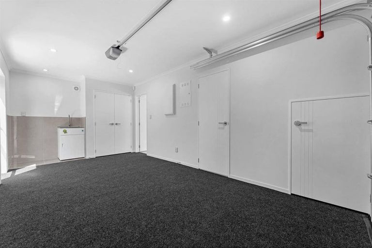 Photo of property in 12a Mcleod Road, Weymouth, Auckland, 2103