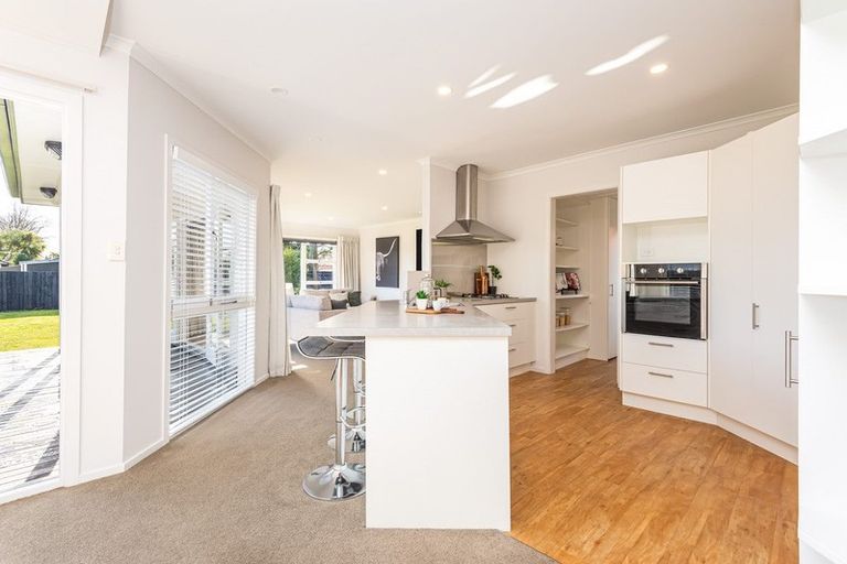 Photo of property in 221 Weston Road, St Albans, Christchurch, 8052