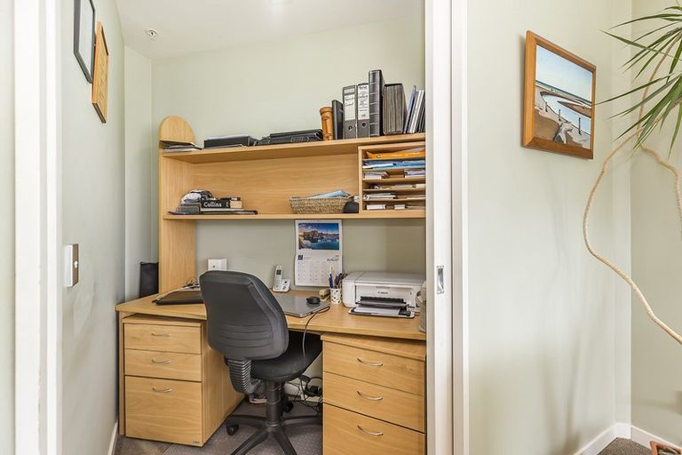 Photo of property in 2b/22 Telford Terrace, Oriental Bay, Wellington, 6011