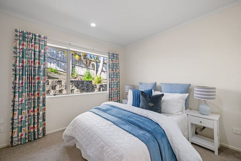 Photo of property in 45 Nimstedt Avenue, Oteha, Auckland, 0632