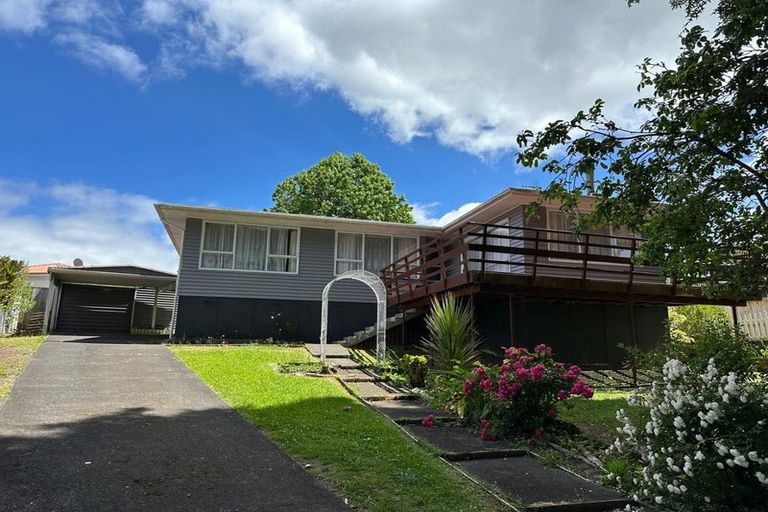 Photo of property in 10 Choice Avenue, Henderson, Auckland, 0612