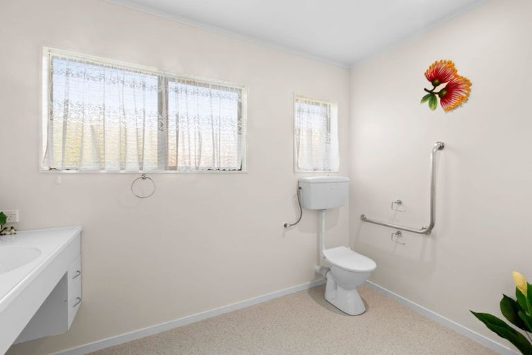 Photo of property in 1/81 Tukapa Street, Westown, New Plymouth, 4310