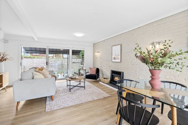 Photo of property in 1/1a Margaret Place, Milford, Auckland, 0620