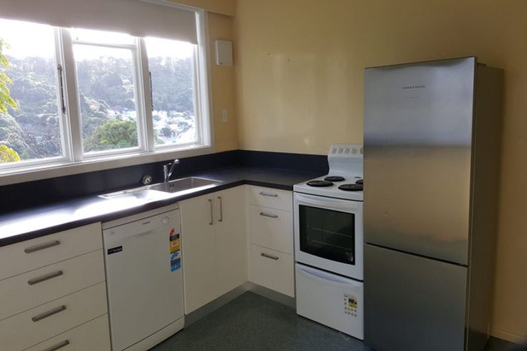 Photo of property in 28 Overtoun Terrace, Hataitai, Wellington, 6021