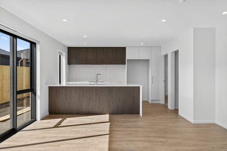 Photo of property in 18 Doris Lusk Street, Belfast, 8051