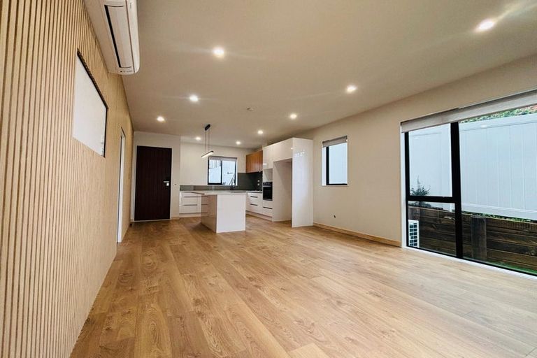 Photo of property in 21e Putini Road, Mangere Bridge, Auckland, 2022
