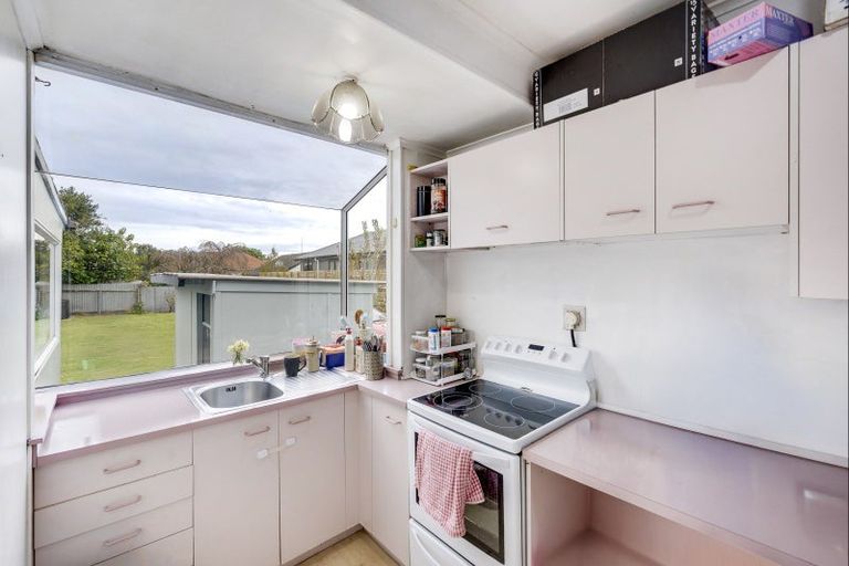 Photo of property in 57 Taradale Road, Onekawa, Napier, 4110