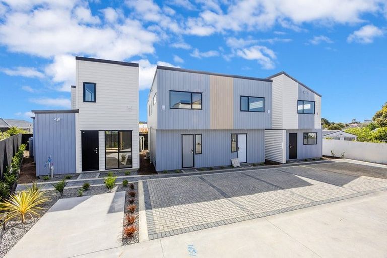 Photo of property in 13 Edgerton Road, Te Atatu Peninsula, Auckland, 0610