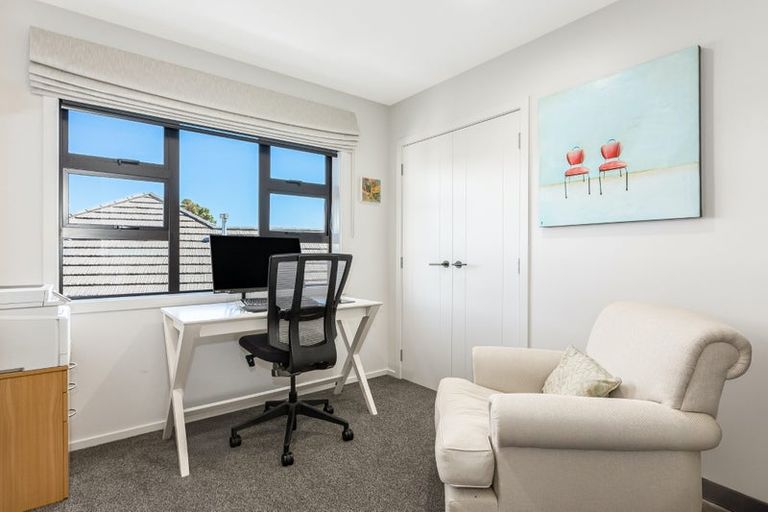 Photo of property in 41b Queen Charlotte Drive, Aotea, Porirua, 5024