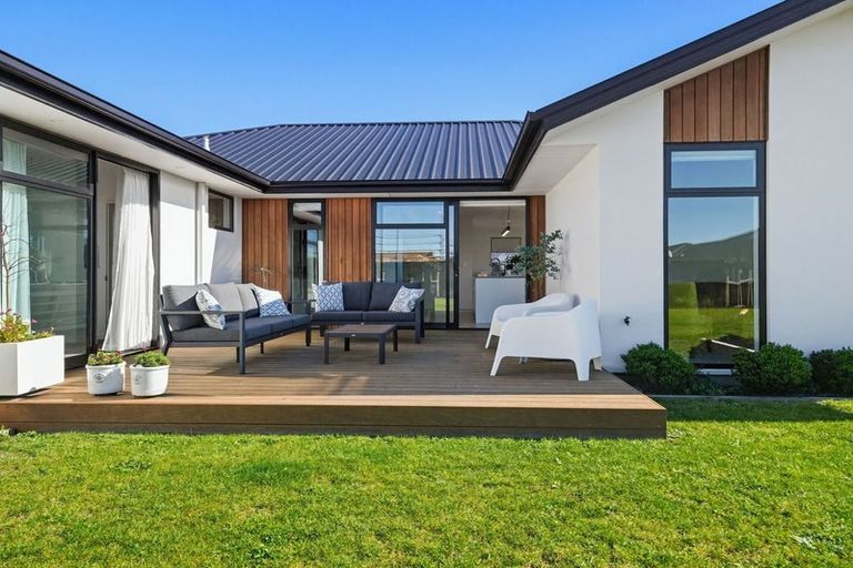 Photo of property in 19 Suffolk Drive, Kirwee, 7571