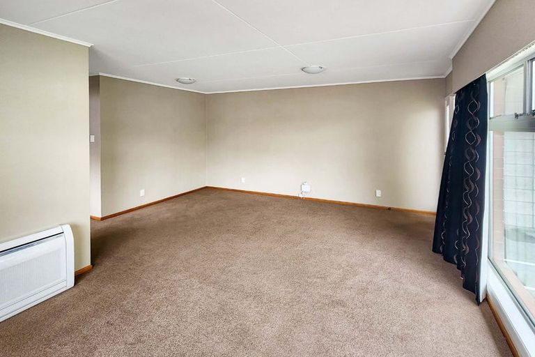Photo of property in 2 Ferretti Grove, Avalon, Lower Hutt, 5011