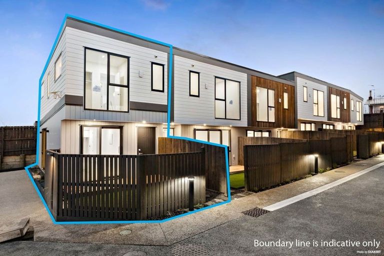 Photo of property in 128 Titirangi Road, New Lynn, Auckland, 0600