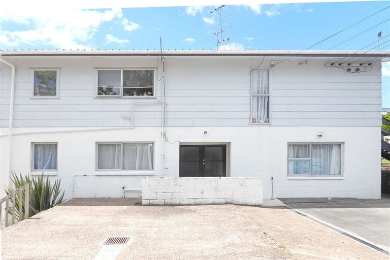 Photo of property in 1/41 Koromiko Street, New Lynn, Auckland, 0600