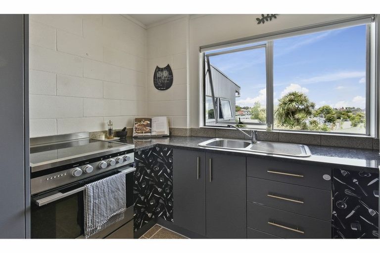 Photo of property in 4/66 Hillcrest Road, Papatoetoe, Auckland, 2025