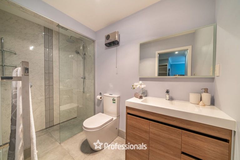 Photo of property in 108 Normandale Road, Normandale, Lower Hutt, 5010