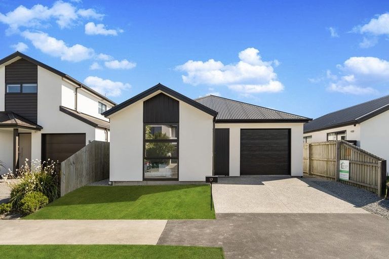 Photo of property in 17 Miromiro Street, Broomfield, Christchurch, 8042