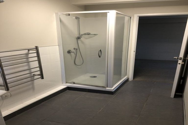 Photo of property in 4 Intrepid Place, Torbay, Auckland, 0630