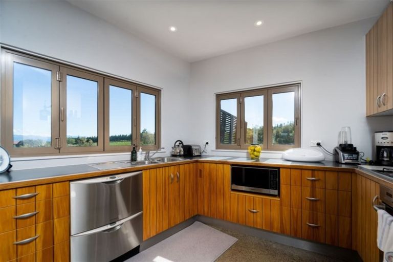 Photo of property in 89 Sutherland Drive, Martinborough, 5781