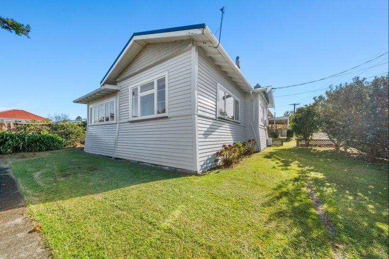 Photo of property in 14a Walsh Road, Westown, New Plymouth, 4310