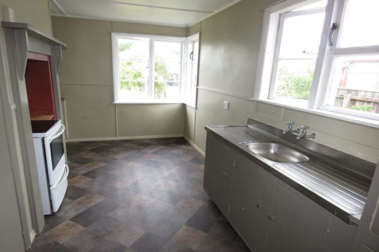 Photo of property in 8 Colvin Street, Westport, 7825