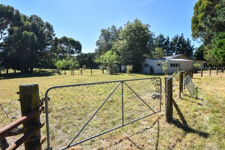 Photo of property in 45 Moroa Road, Tauwharenikau, 5771