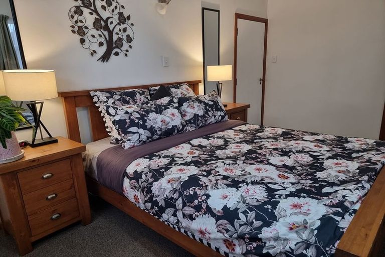 Photo of property in 3 Brown Grove, Fairfield, Lower Hutt, 5011